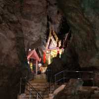 ไหว้พระในถ้ำกัน...ที่วัดสุวรรณคูหา พังงา