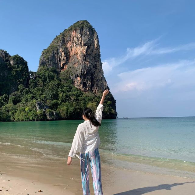 หาดไร่เลย์ กระบี่  #เกาะส่วนตัว 🌊