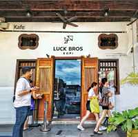 A good lunch at Luckbros Kopi ☕