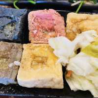 苗栗泰安老街牛肉麵館～知名三色臭豆腐～