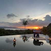Beach please, 4room HDB size suite room