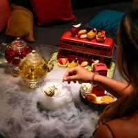 หลบฝนไปนั่งจิบชาฟิลผู้ดีอังกฤษที่ Rendezvous Lounge จ้า