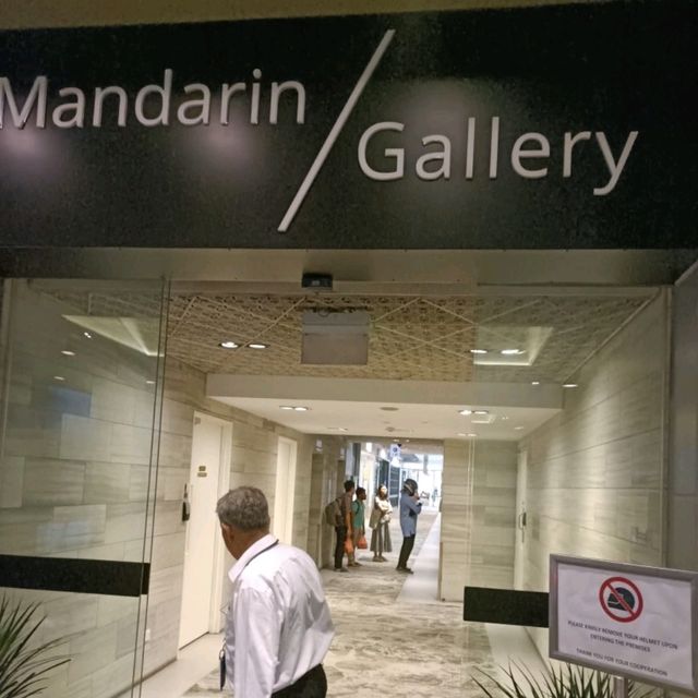 Mandarin Gallery with Hotel Stay