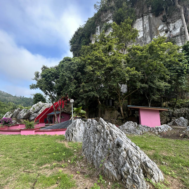 好風水的紫霞洞 ⛰️
