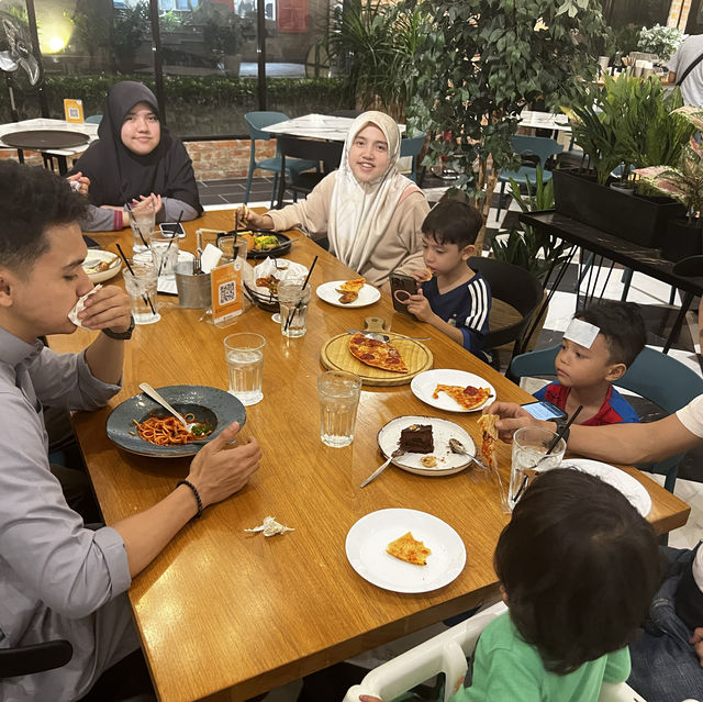 📌ร้าน THE IRAM by Qidot ร้านอาหารแบบคาเฟ่