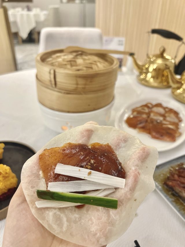 《鴨大哥》酥香片皮鴨