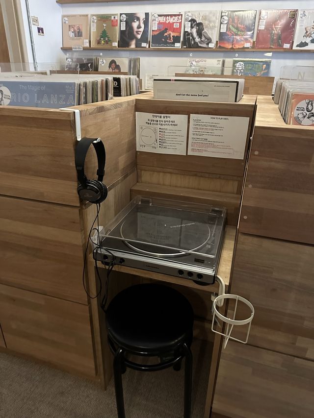 レコードが聴けちゃう素敵なカフェ