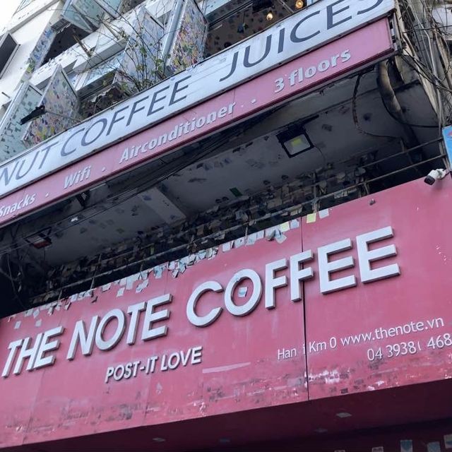 【ハノイ】沢山のカラフルな付箋に囲まれて過ごす🌈新感覚cafe☕️