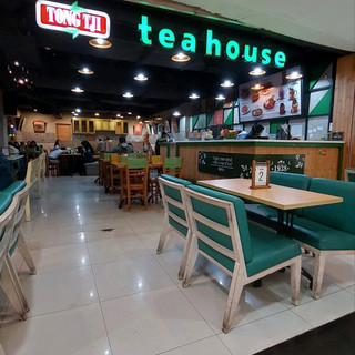 A Cozy tea house in town!