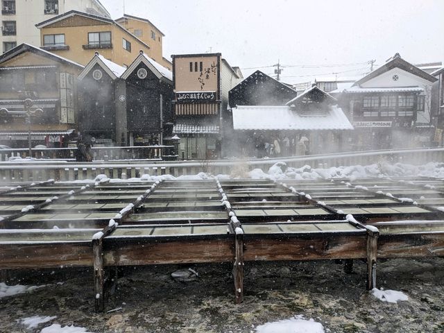 雪と一緒に楽しめる草津温泉