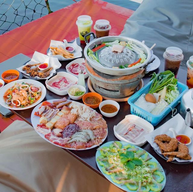 บึงดอนตูม คาเฟ่ หมูกระทะ 