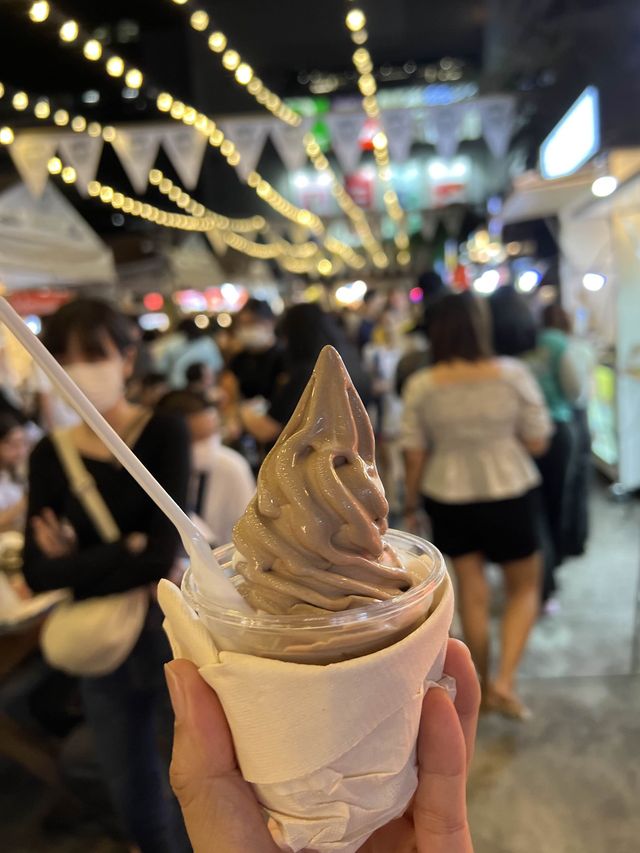 Jodd Fairs จ๊อดแฟร์ ถนนคนเดินย่านรัชดา พระราม9