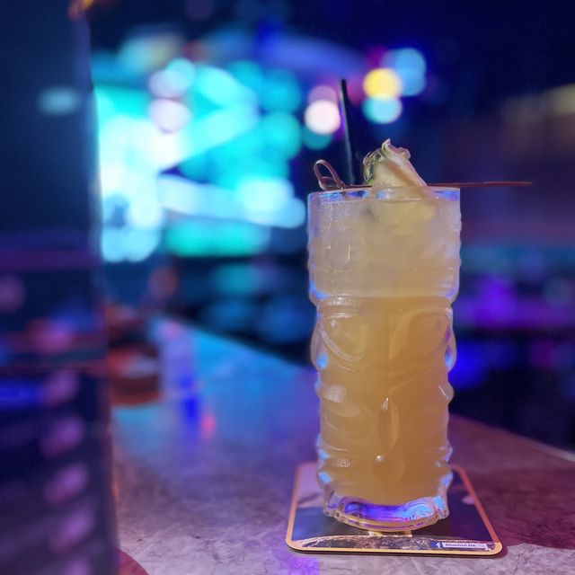 📍香港尖沙咀｜Party之選！酒吧聽住廣東歌食超邪惡熔岩芝士雞翼