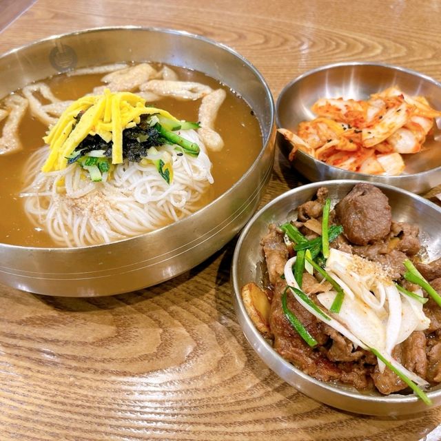 韓國美食😋40度湯麵套餐，來旅遊一定要試