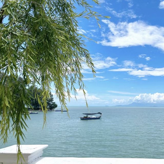 探索檳城水上清真寺的神聖之美！🕌️💦🌅