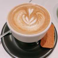 「Tuned Coffee & Roastery」旺角：舒適環境，優質精緻美食