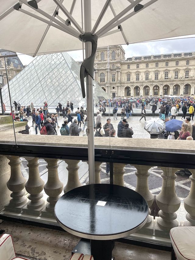 法國巴黎羅浮宮最美網紅餐廳-Le Café Marly