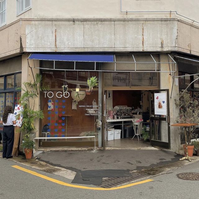 韓國特色咖啡店，蛋糕可愛好吃！
