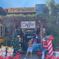 บ้านหุ่นเหล็ก อ่างทอง