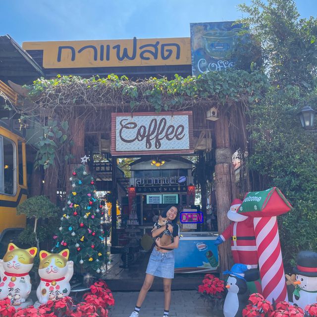 บ้านหุ่นเหล็ก อ่างทอง
