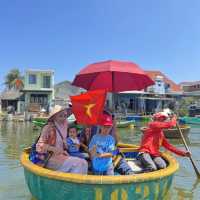 Hoi An ล่องเรือกระด้ง