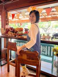 Bear Hug Cafe 