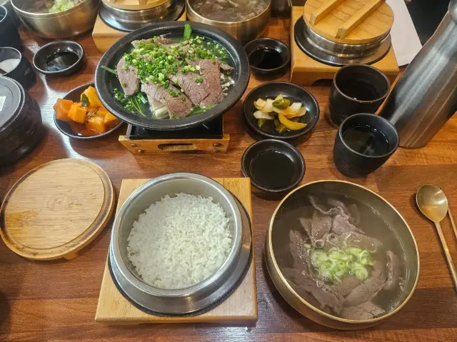釜山で最高の牛肉スープ。