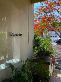 Baan 104 คาเฟ่บ้านล้านนาโคโลเนียลย่านวัดเกต