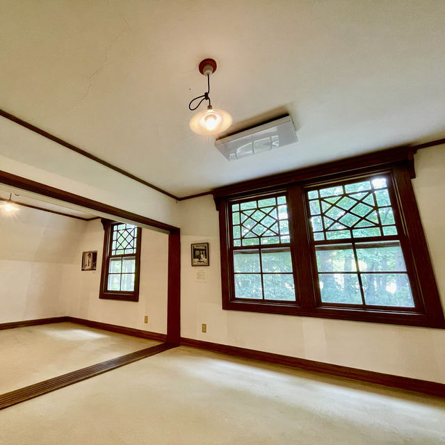 Literary Legacy: Arishima's Historic Home