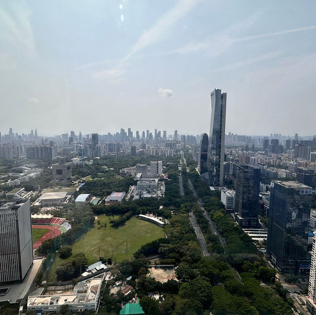 「深圳深鐵皇冠假日酒店」：景觀美
