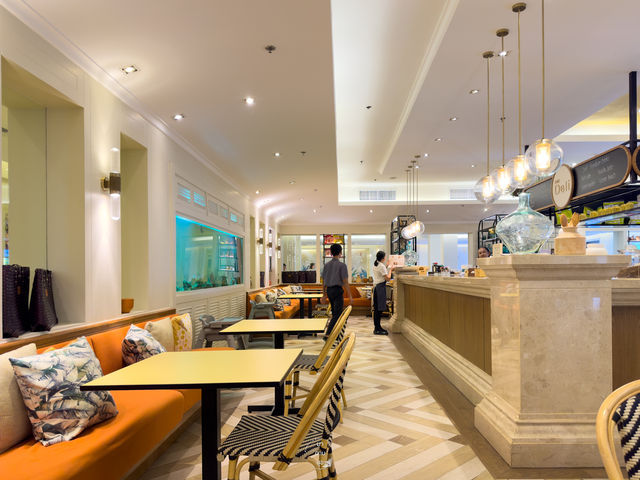คาเฟ่น่ารักในโรงแรมหรู 