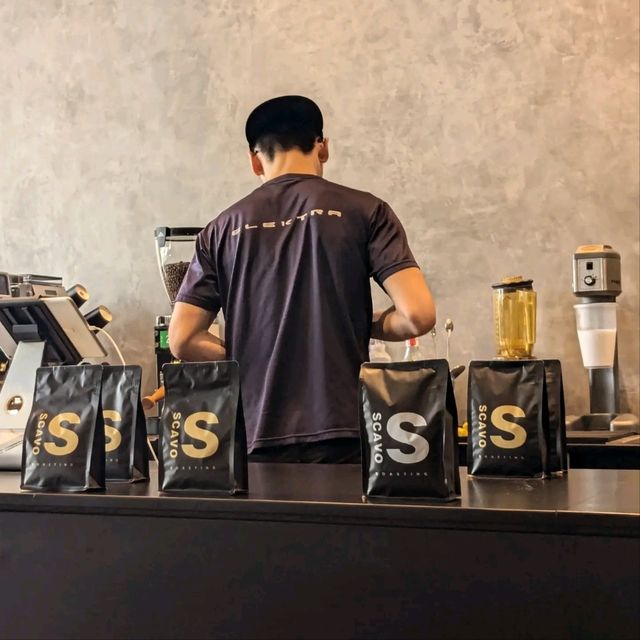 台南-咖啡+烘豆+重機+店貓：時肯墨咖啡烘焙 