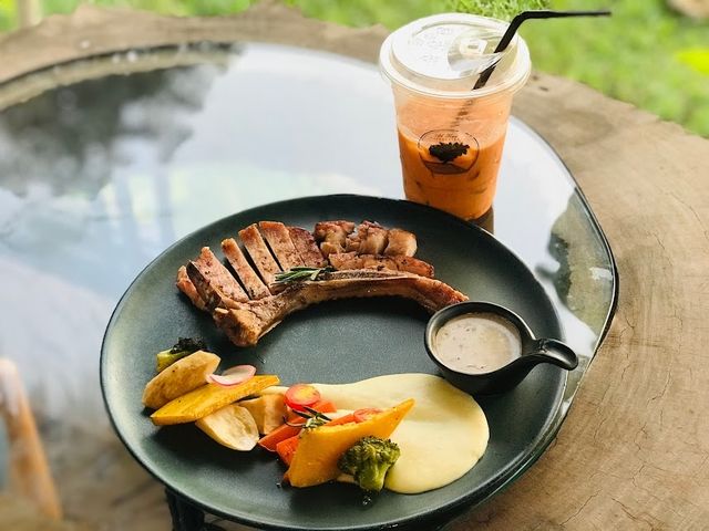 📍At Kan Cafe & Eatery