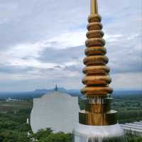ทำบุญวันหยุด ณ วัดถ้ำเขาปรางค์