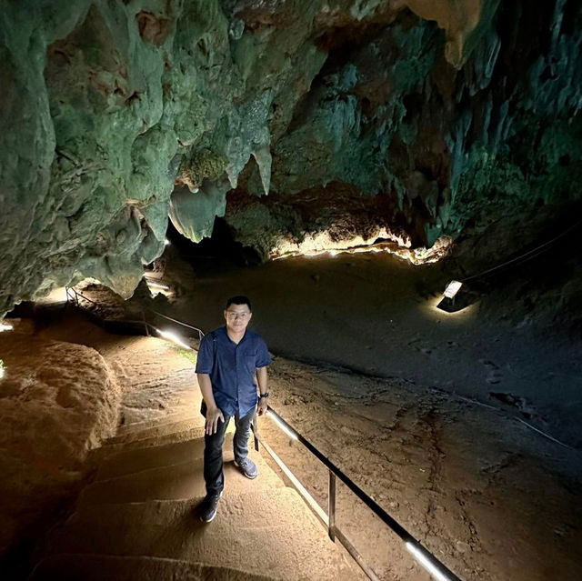 A must-visit famous cave in Chiang Rai