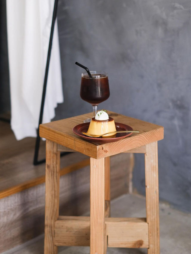 「福岡市中央區六本松的Apartment coffee door：美味咖啡和甜點，隱秘位置」