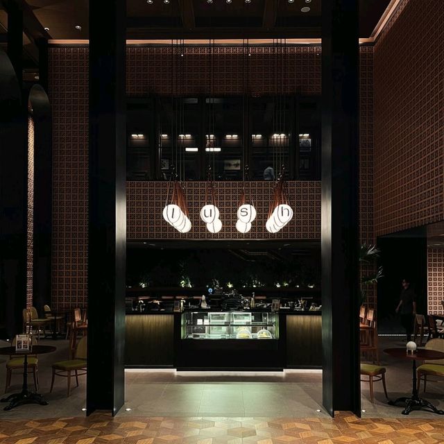 Lush Salon
