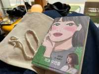 서순라길 핫플 카페, 여유로운 북카페