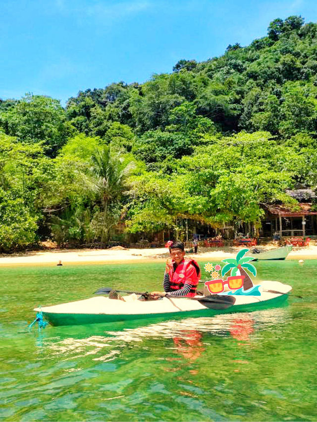 🇲🇾 Kayak Adventures Await at Pulau Kapas