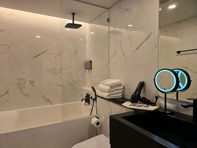 รีวิวโรงแรมTRIBE Living Bangkok Sukhumvit 39