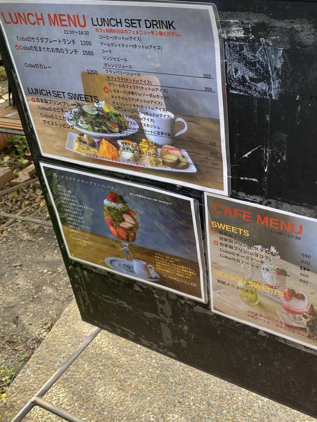 【福岡カフェ】テラス席で可愛いフルーツパフェを食べよう🍓