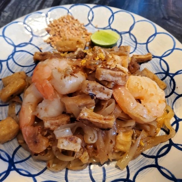 กุ้งแม่น้ำเผาจากอยุธยา บรรยากาศโรงแรม 5 ดาว 