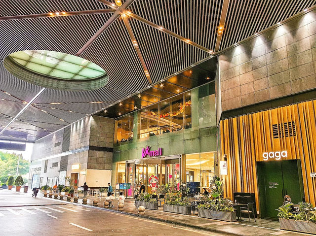 深圳羅湖KK MALL - 京基百納空間：奢華購物與娛樂體驗的理想去處🛍️✨