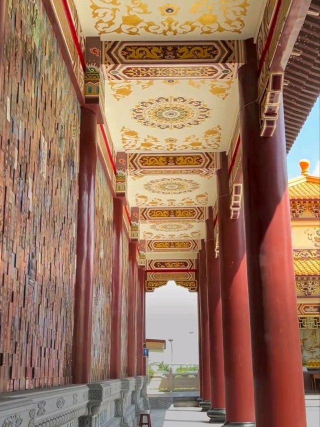 ชมสถาปัตยกรรมจีนที่วัดฝอกวงซัน