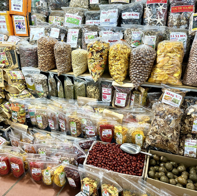 【ベトナム/サパ】地元の食文化が色濃く残るサパの肉市場、Chợ thịt Sa Pa