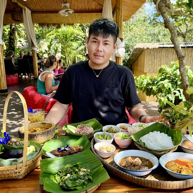 อาหารพื้นเมืองภูเก็ต กับวิวร้อยล้าน