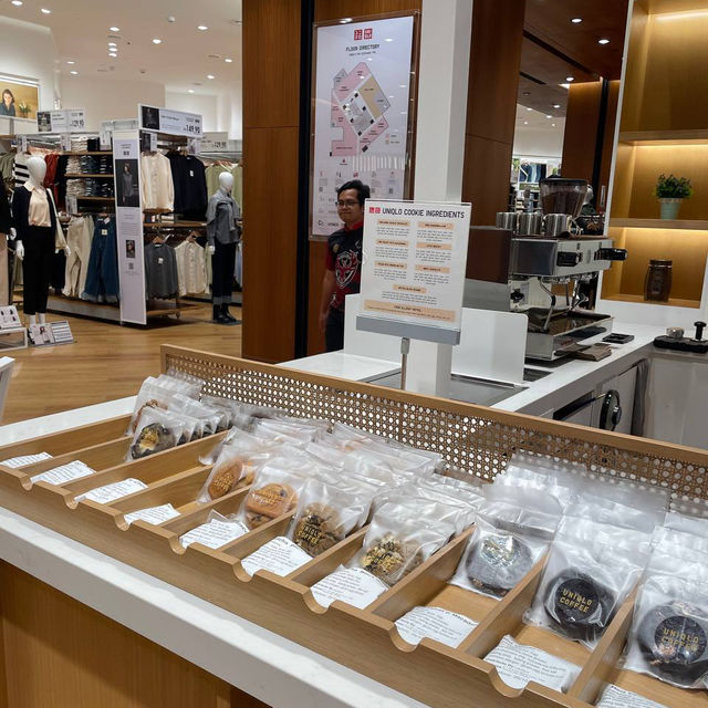 Uniqlo coffee