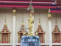 วัดสารวัน วัดสวยในไม้แก่น