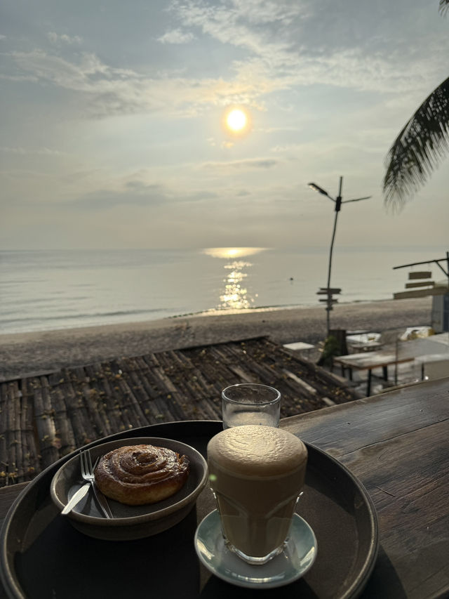 📍Drip Rim Lay กาแฟดีๆริมหาดหัวหิน