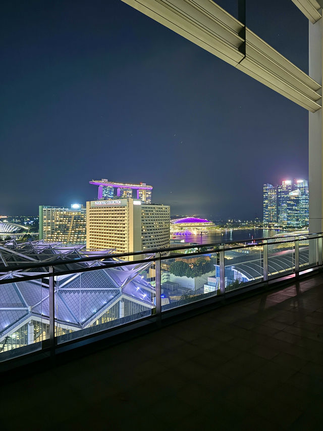 シンガポール　シンガポール観光　JW Marriottシンガポールのインフィニティプールは最高だぞ！